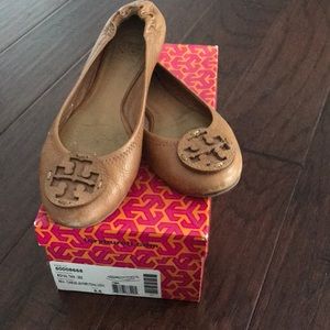 Tory Burch Reva Tumbled Leather size 6.5 flats